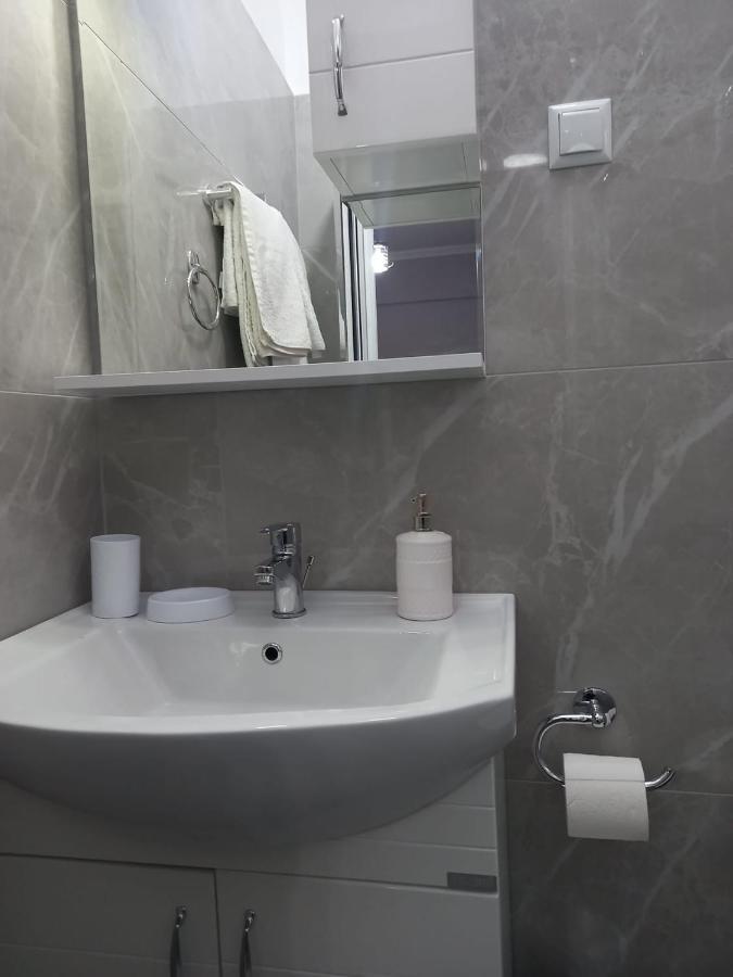 Kosta Apartments Саранда Экстерьер фото